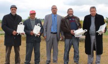 Les agents du CRRA Meknès partis en retraites en 2014 avec le Chef du centre (au centre de la photo)